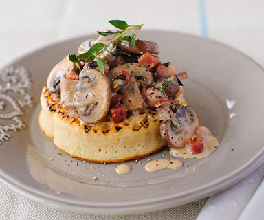 Warburtons Garlic Mushrooms with Pancetta Crumpets