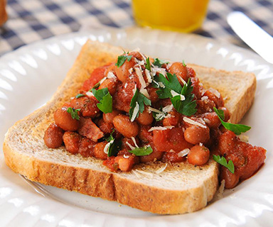 Warburtons High Fibre Sticky Beans on Toast