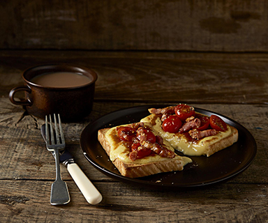 Warburtons Welsh Rarebit with Pancetta and Tomatoes